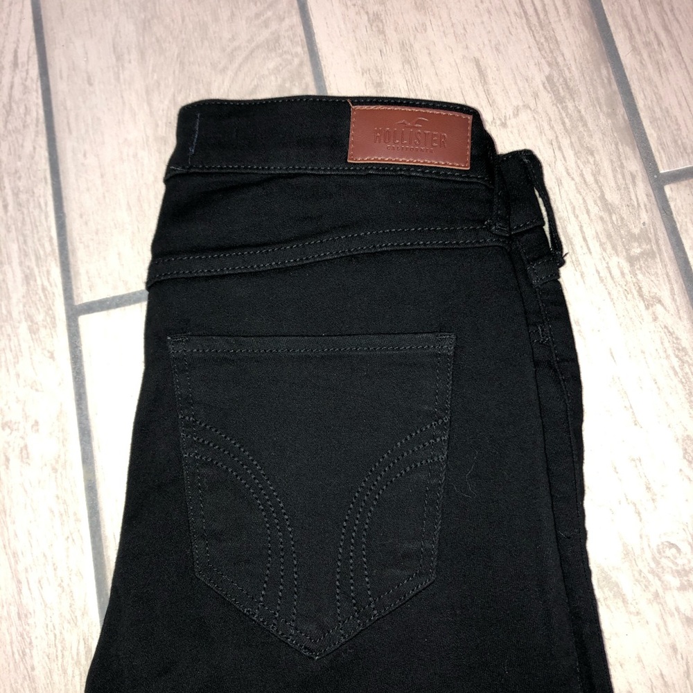 Black Hollister jeans